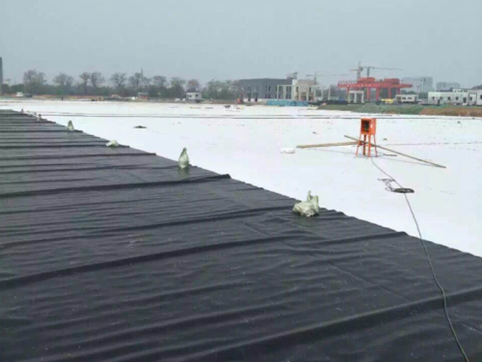 1547082205864399.jpg 復合土工膜工程施工.jpg